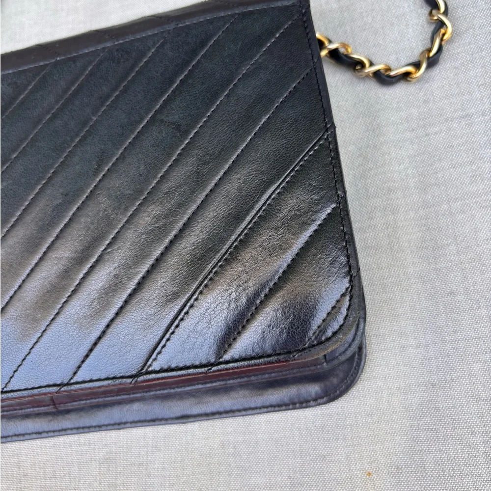 Authentic CHANEL black lambskin leather V stitch single flap 24k gold hardware